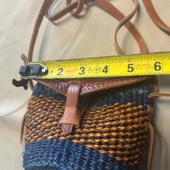 Woven Blue & Brown Crossbody Bucket Bag Leather Patterned Top Closure Straps - Picture 7 of 15